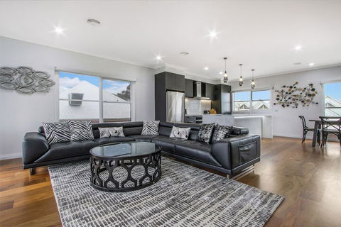 The Apartment, Metung - Whitsundays Accommodation 6