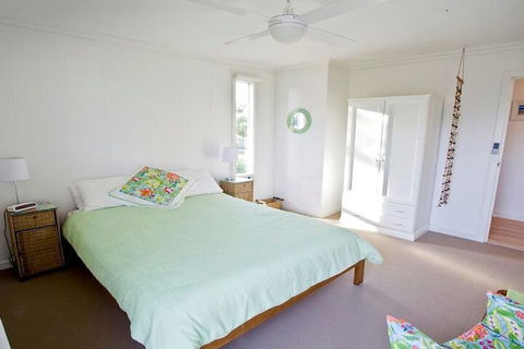 Stones Throw 26 River View Drive - Whitsundays Accommodation 7