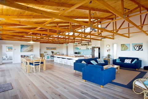 Stones Throw 26 River View Drive - Whitsundays Accommodation 4