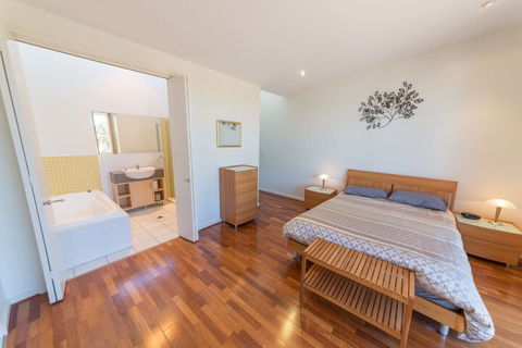 South Shores Villa 52 South Shores Normanville - Whitsundays Accommodation 6