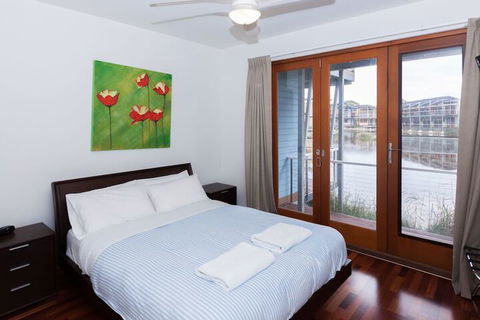 South Shores Trevally Villa 93 South Shores Normanville - Whitsundays Accommodation 3