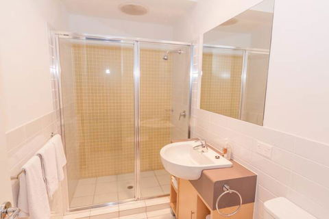 South Shores Trevally Villa 92 South Shores Normanville - Whitsundays Accommodation 6