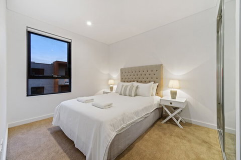 HomeHotel New & Comfort 3 Bedrooms - Whitsundays Accommodation 3