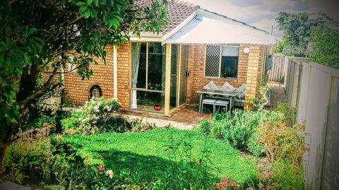 Camelias Boutique Cottage In Dianella - Whitsundays Accommodation 0