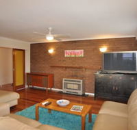 Salty Sands Meters From THE Beach Free Wifi - Whitsundays Accommodation