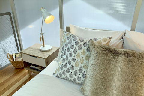 Studio Reuss - A City Retreat - Whitsundays Accommodation 2