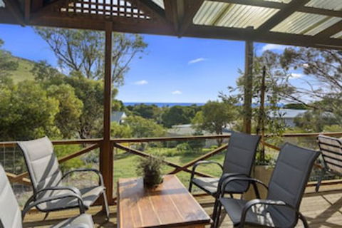 Sandy Feet Retreat 13 Scenic View Drive - Whitsundays Accommodation 0