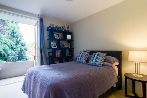Cozy Apartment In Waverton - Whitsundays Accommodation 3