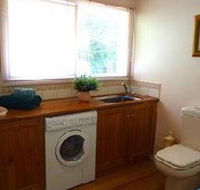 Australian Home Away at Eltham Venn Cottage - Whitsundays Accommodation