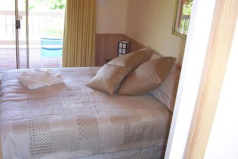 Yarraglen BnB - Whitsundays Accommodation 7