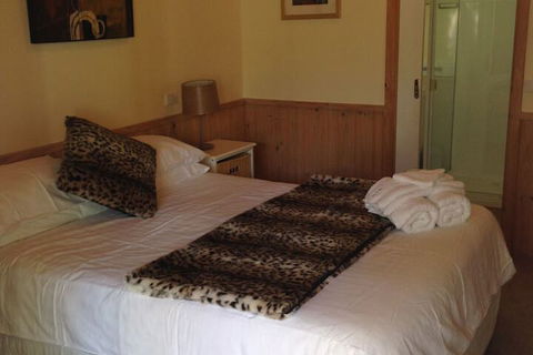Yarraglen BnB - Whitsundays Accommodation 5