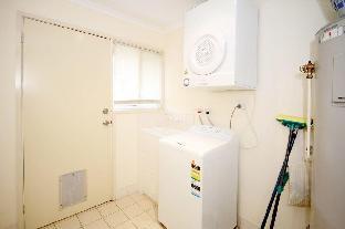 Redman Place 2 / 9 - Whitsundays Accommodation 4