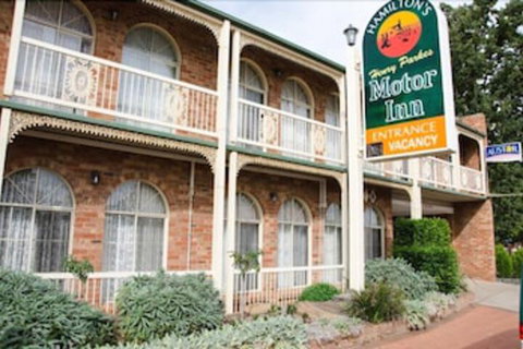 Hamilton's Henry Parkes Motor Inn, Parkes - Whitsundays Accommodation 0