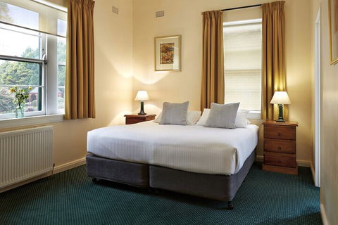 Solar Springs Retreat - Whitsundays Accommodation 6