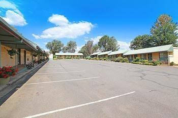 Tarcutta Halfway Motor Inn - Whitsundays Accommodation 1