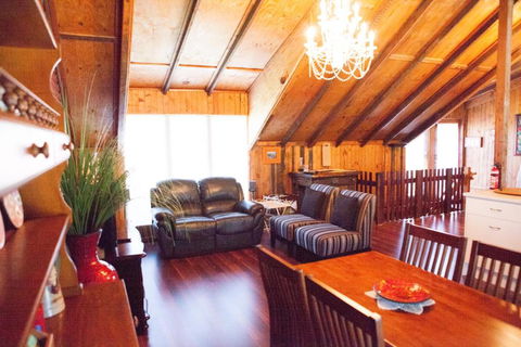 Barossa Barn Bed & Breakfast - Whitsundays Accommodation 4