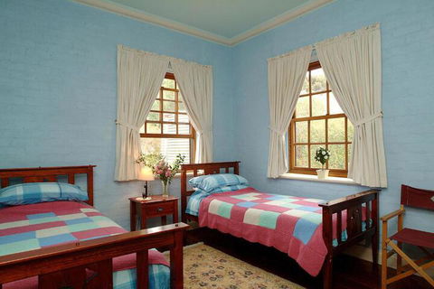 Amandas Cottage 1899 - Whitsundays Accommodation 4