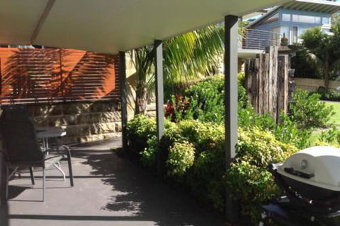 Studio Cabana On Golf In Mollymook - Whitsundays Accommodation 2