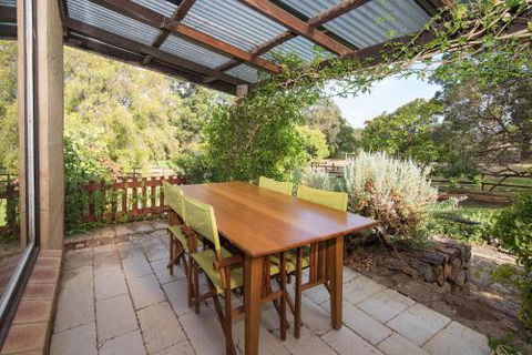 Trastevere Cowaramup Farm House - Whitsundays Accommodation 2