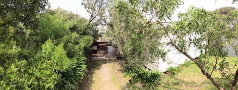 Magic Beach Cottage - Whitsundays Accommodation 7