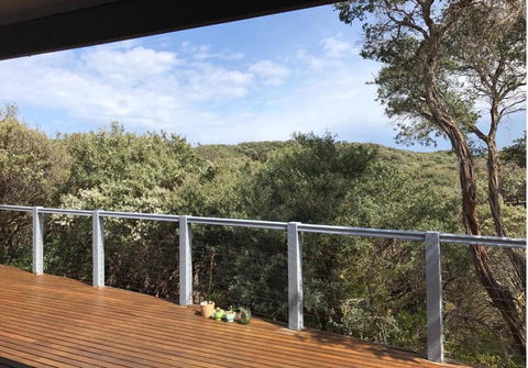 Magic Beach Cottage - Whitsundays Accommodation 2