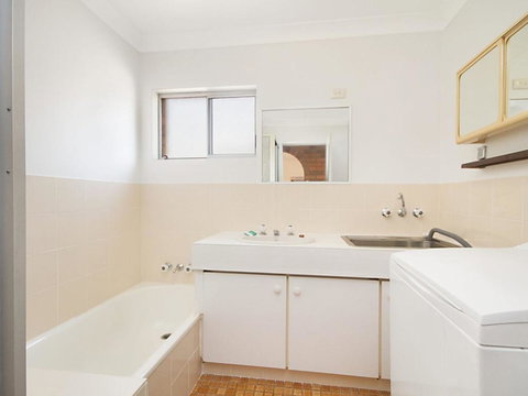 Allamanda Court Unit 6 Handy To Tweed Heads Hospital - Whitsundays Accommodation 4