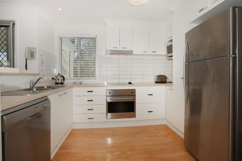 Unit 4 Marcoola Sands Marcoola - Whitsundays Accommodation 2
