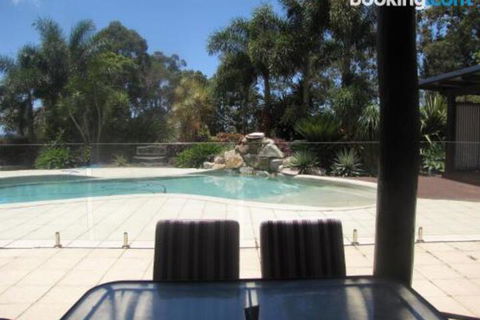 Takura Heights Modern Country Apartment With Pool Access - Whitsundays Accommodation 4