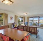 2 Water Crescent Retro Haven - Whitsundays Accommodation
