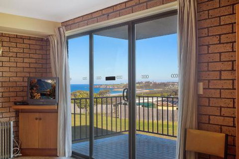 Grandview Apartment Ocean Views - Whitsundays Accommodation 4