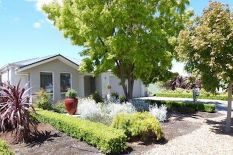 Sanctuary In The Valley - Whitsundays Accommodation 0