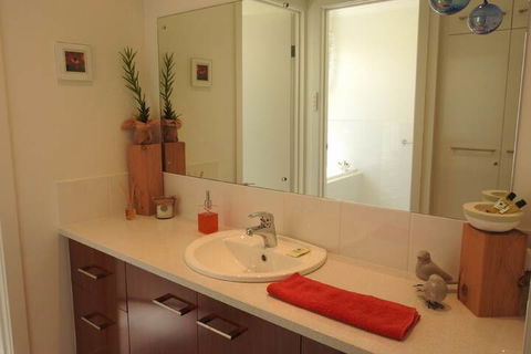 Sanctuary In The Valley - Whitsundays Accommodation 5