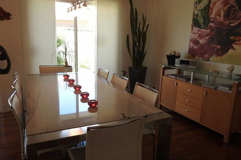 Sanctuary In The Valley - Whitsundays Accommodation 2