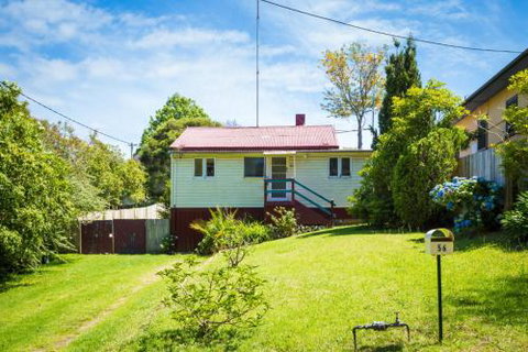 Pet Friendly Beach Cottage At Ballingalla - Whitsundays Accommodation 1