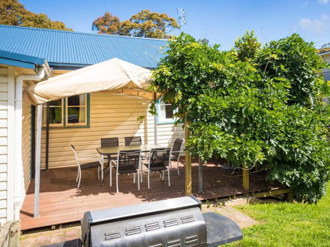Pet Friendly Beach Cottage At Ballingalla - Whitsundays Accommodation 5