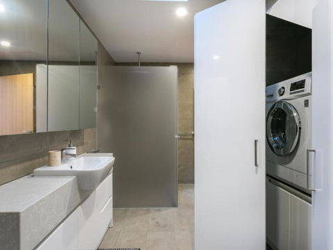 Driftwood Apartment Rye - Whitsundays Accommodation 1