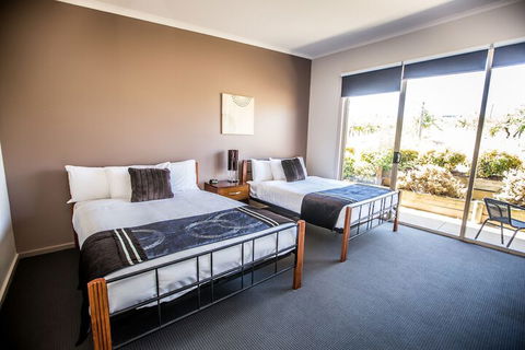 De'Vine Escape - Whitsundays Accommodation 2