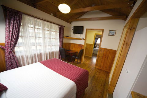 Sanctuary House Resort Motel - Whitsundays Accommodation 3