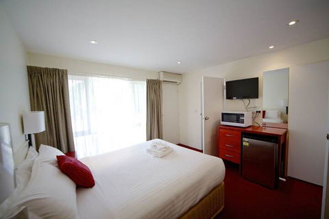 Sanctuary House Resort Motel - Whitsundays Accommodation 4