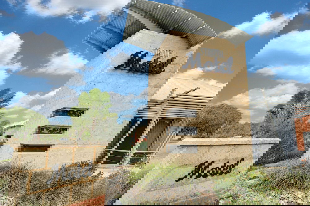 Angas Plains SA Whitsundays Accommodation