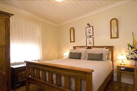 Charlie Bates Cottage - Whitsundays Accommodation 5