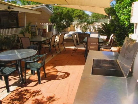 White Gum Motel - Whitsundays Accommodation 4