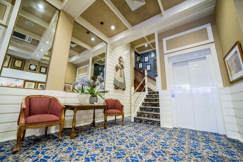European Hotel - Whitsundays Accommodation 2