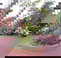 Cleveland Visitor Villas Motel - Whitsundays Accommodation