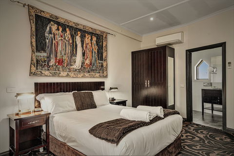 Kryal Castle - Whitsundays Accommodation 3