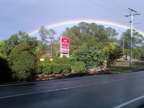Red Bridge Motor Inn - Whitsundays Accommodation 0