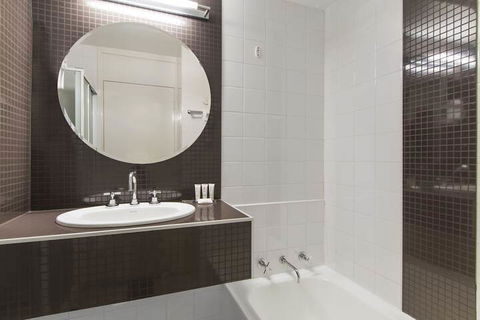 Metro Hotel Perth - Whitsundays Accommodation 6