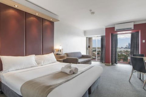 Metro Hotel Perth - Whitsundays Accommodation 0