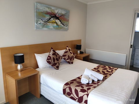 The Coachman Motel & Units - Whitsundays Accommodation 4