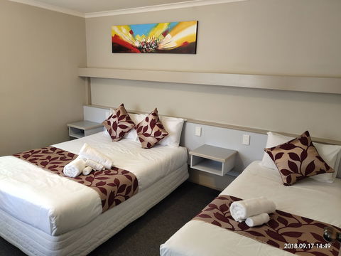 The Coachman Motel & Units - Whitsundays Accommodation 5